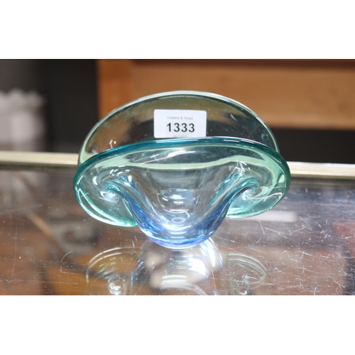 1333 - Art glass vase, approx 10cm H x 15cm W