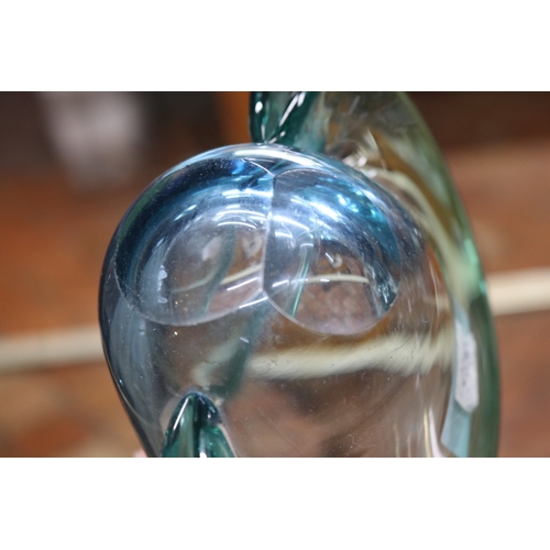 1333 - Art glass vase, approx 10cm H x 15cm W