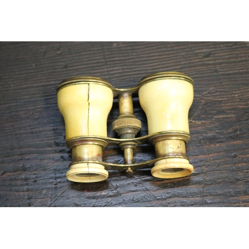 1340 - Three opera glasses