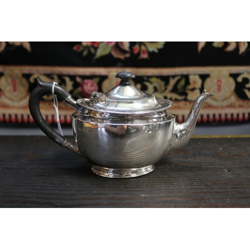 Hallmarked sterling silver teapot, Edinburgh, 192829 maker Brook and