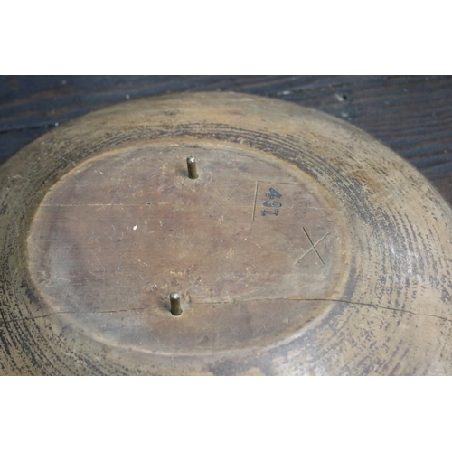 1726 - Antique wooden hat block, 36 cm dia base plate