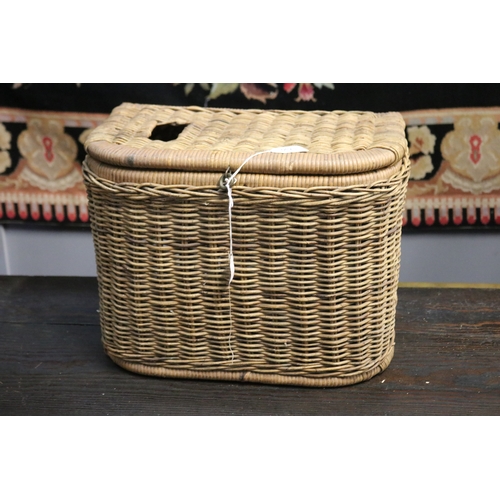 1730 - Vintage fisherman's basket