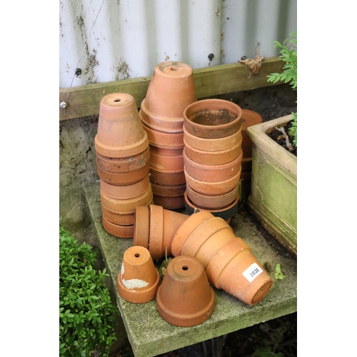 2030 - Collection of small terracotta pots, approx 12cm H and 13cm Dia and smaller