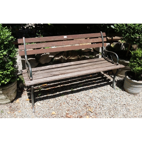 2090 - Cast iron end wooden slat garden bench, approx 122cm W