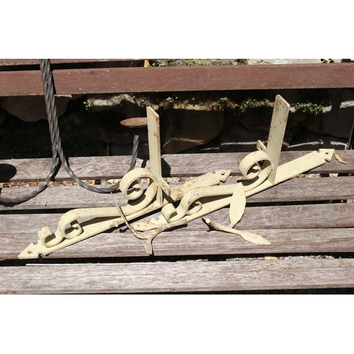 2091 - Wrought iron two stick bracket, along with pair of flat bar wall brackets, approx 51cm L and smaller... 