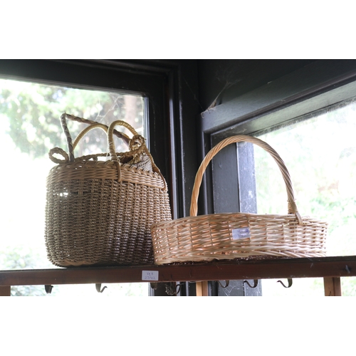 2743 - Assortment of baskets, approx 45cm W and smaller