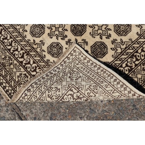 2083 - Persian Bukhara carpet, approx 146cm x 105cm