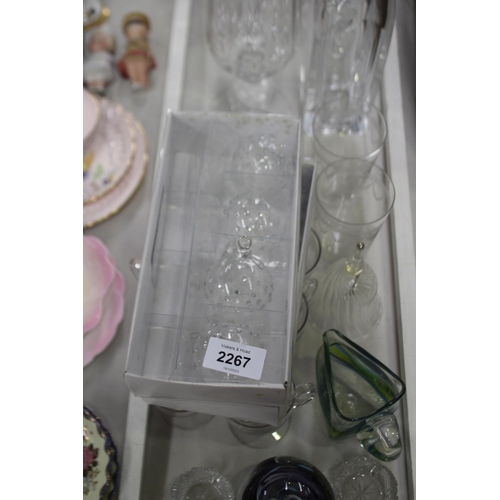 2267 - Lot of glassware to include antique & vintage, approx 30cm H and shorter