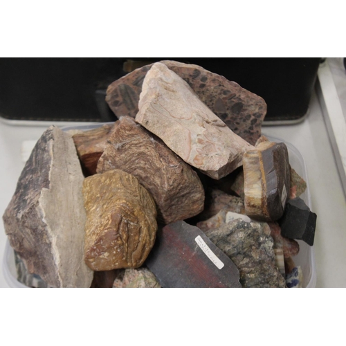 2276 - Container of various rough stones