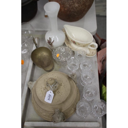 2312 - Misc items to include glassware, sauce boat etc, approx 25cm H and shorter