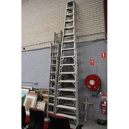 2354 - Good assortment of ladders to include chandelier ladder