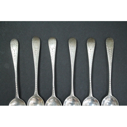 1006 - Set of six Georgian hallmarked sterling silver teaspoons, London maker IL?, approx 69gms (6)