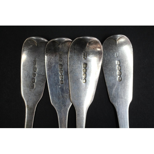 1039 - Eight hallmarked sterling silver table/soup spoons, approx 560 grams