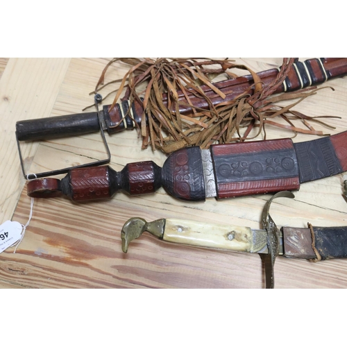 461 - Lot of swords & knives, approx 66cm L and shorter