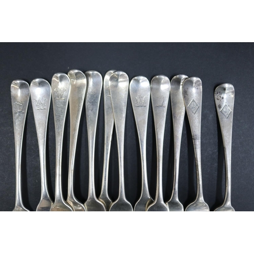 1066 - Twelve Georgian hallmarked sterling silver dinner forks, various dates and makers, approx 785 grams ... 