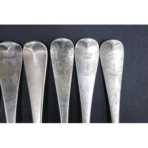 1083 - Twelve Victorian and later hallmarks sterling silver forks, various dates and makers, approx 835 gra... 