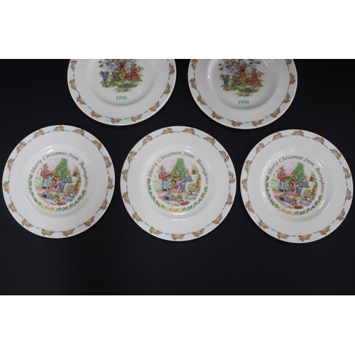 5115 - Royal Doulton, Bunnykins date plates and Christmas, approx 20.5cm Dia (5)