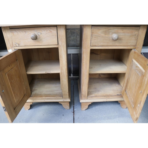 391 - Pair of English pine single drawer pedestal bedside cabinets, each approx 69cm H x 45cm W x 34.5cm D... 