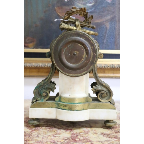 425 - Antique French mantle clock, untested / unknown working condition, has pendulum (in office C147.26),... 