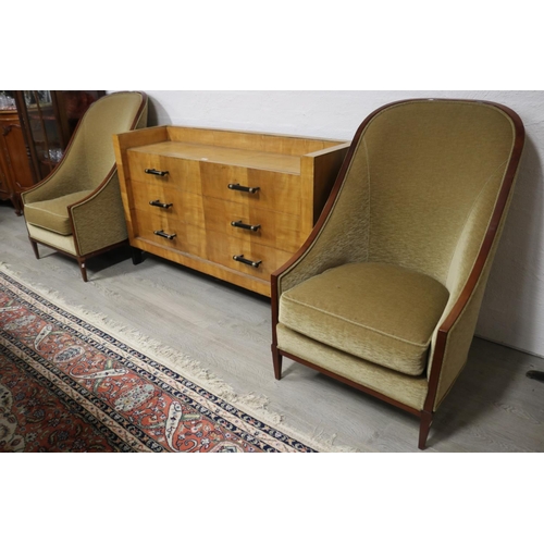 22 - Rare pair of high backed salon or slipper chairs. Designed by T.H. Robsjohn-Gibbings, made for John ... 