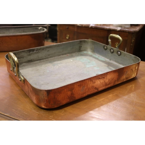 434 - Large French heavy gauge copper roasting pan with brass handles, by Blaser & Cie Rue Montmartre Pari... 