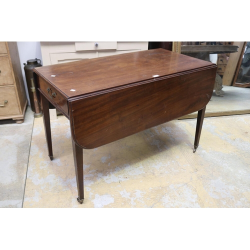 496 - Antique George III mahogany Pembroke table on square tapering legs, fitted with a single long drawer... 