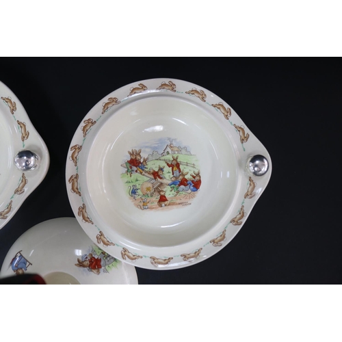 5160 - Royal Doulton, Bunnykins two warming plates one with cover, approx 8.5cm H x 21cm W x 20cm D includi... 
