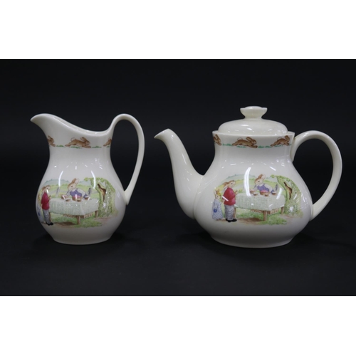 5188 - Royal Doulton, Bunnykins Teapot and jug, picnic, approx 13cm H & shorter