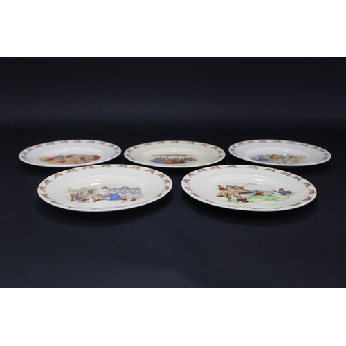 5208 - Royal Doulton, Bunnykins Barabra Vernon dinner plates, approx 21.5cm Dia each (5)