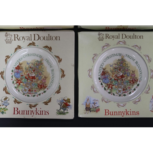 5210 - Royal Doulton, five Bunnykins Christmas plates, box approx 2.5cm H x 20.5cm W x 20.5cm D (5)