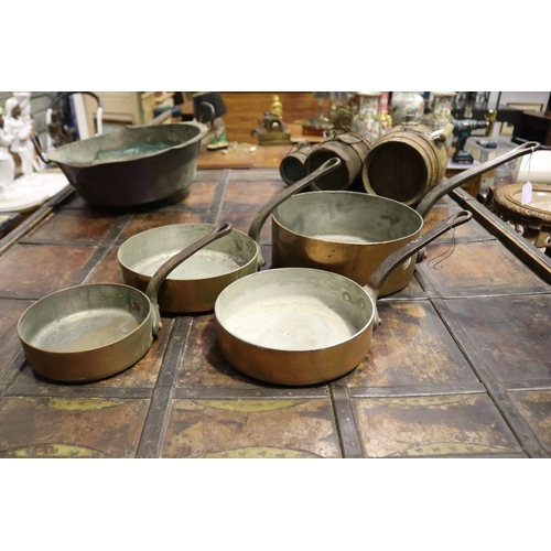 403 - Good set of antique French heavy gauge copper saucepans with wrought iron handles, approx 27cm Dia e... 