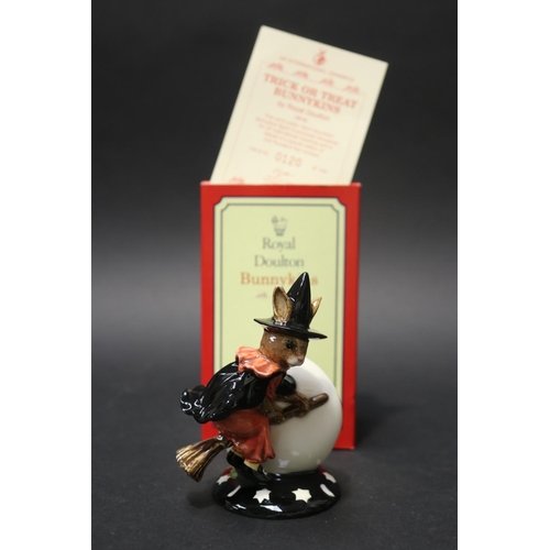 5174 - Royal Doulton Bunnykins Trick or Treat 120/1500, approx 11cm H