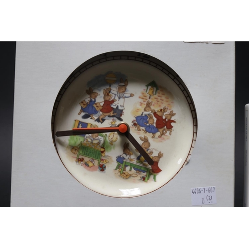 5258 - Royal Doulton Bunnykins Clock and Winter story book Bramble Hedge money box, approx 20cm Dia and sma... 