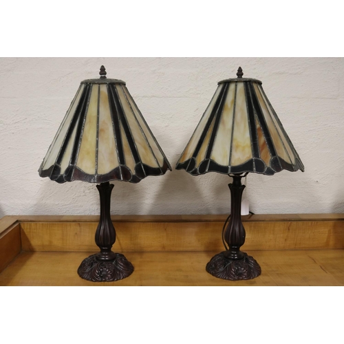 2121 - Pair of cast metal based lead light table lamps in the Tiffany style, untested, each approx 52cm H (... 