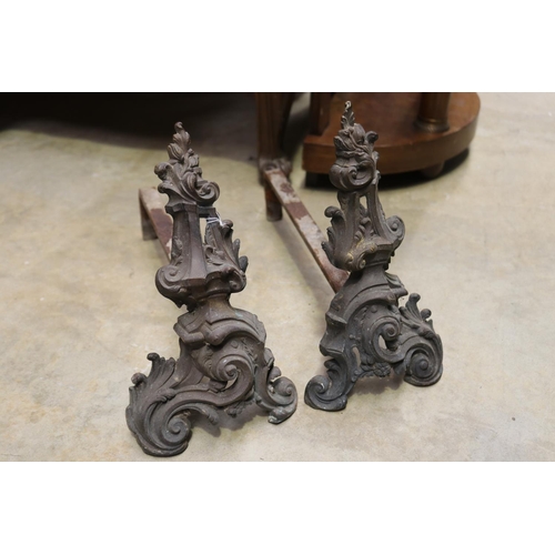 2124 - Pair of antique French andirons, each approx 30cm H x 38cm L (2)