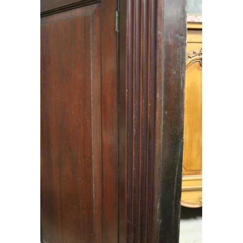 2134 - Good antique English George III mahogany single door corner cabinet. Generous fluted pilasters, dent... 