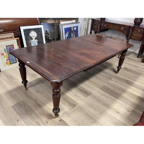 2219 - Antique Victorian mahogany extension dining table, single large extra leaf standing on turned fluted... 