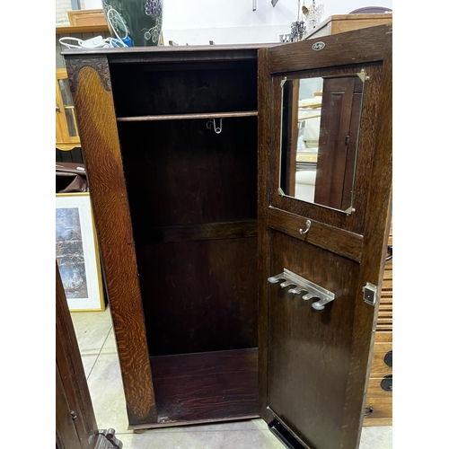 2228 - Vintage oak linen cabinet, approx 164cm H x 78cm L x 47cm D