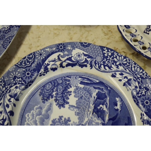 2067 - Five blue and white plates along with a plastic bowl, circular plate approx 27cm dia - sizes all var... 
