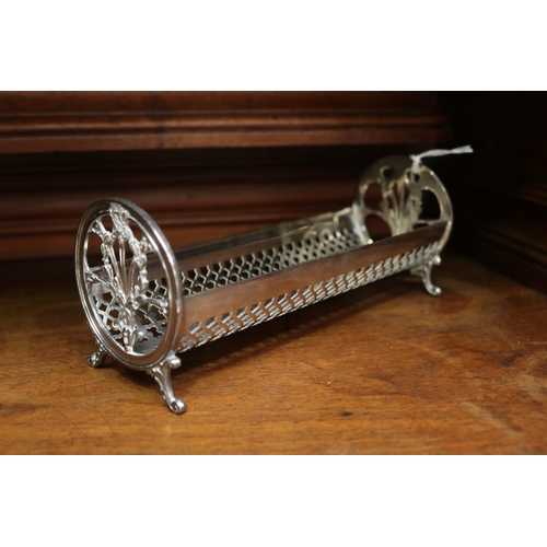 2115 - Reed and Barton biscuit trough along with various silver plate untensils, trough approx 8cm H x 20cm... 