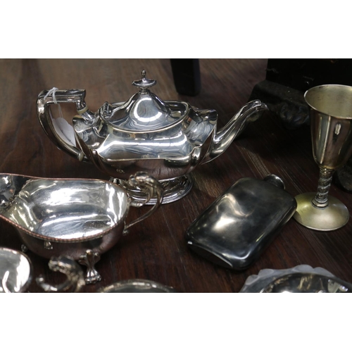 2268 - Assortment of silver plate to include teapot, gravy boats, etc, approx 15cm H and smaller