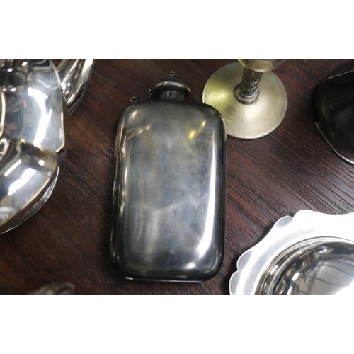 2268 - Assortment of silver plate to include teapot, gravy boats, etc, approx 15cm H and smaller