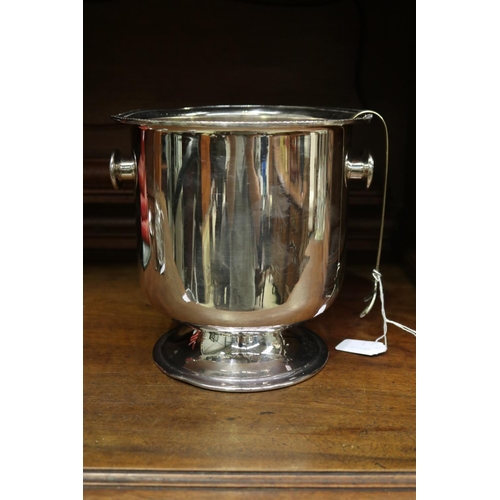2141 - Australian Reknown silver plate ice bucket and ice nips, approx 21.5cm H x 21cm dia (2)