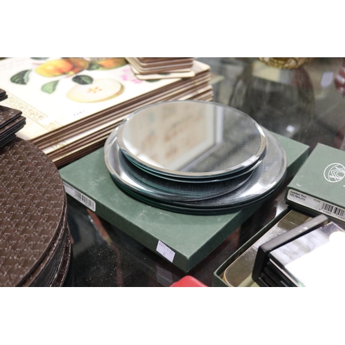 2247 - Large assortment of placemats and coasters, approx 40cm x 31cm and smaller