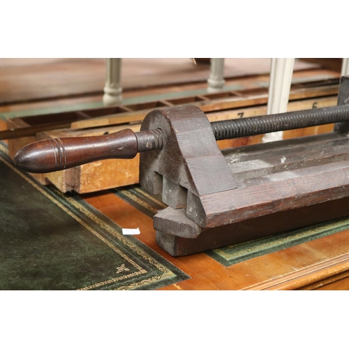 2421 - Large antique wooden clamp, approx 74cm L