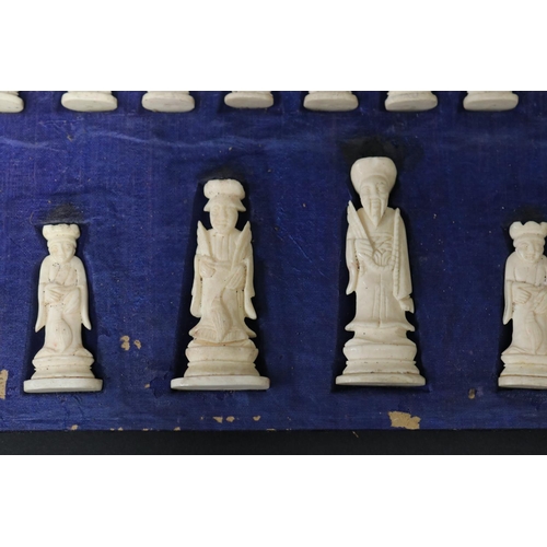 54 - Antique Chinese stained ivory lacquer boxed chess set, 36 pieces in total complete, approx 9cm H x 3... 