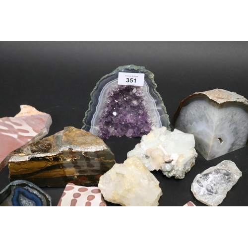 206 - Collection of lapidary: Amethyst Geode Specimens, crystal, zebra stone, tigers eye and agate pieces ... 