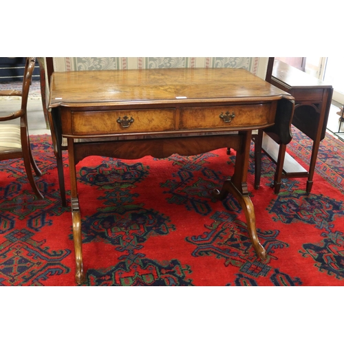 400 - Good quality firgured walnut period style sofa table, shaped top with cross banded edge. Fitted with... 