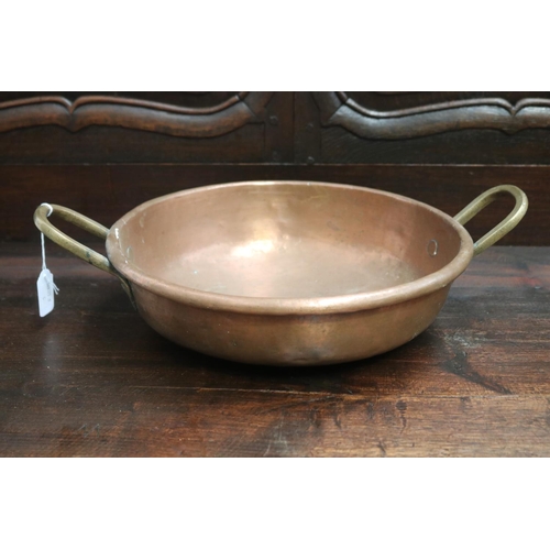 425 - Antique copper and brass  pan, approx 9cm H ex handles x 33cm Dia
