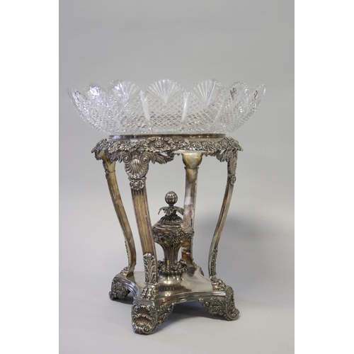 265 - Impressive antique English center piece, fitted with large center bowl and four smaller outer bowls,... 